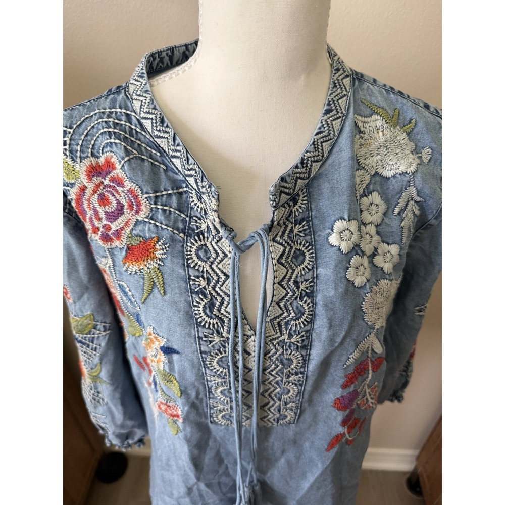 Tru Luxe Jeans Tencel Embroidered Tunic Top Medium Boho Floral Peasant Blue - Picture 6 of 11